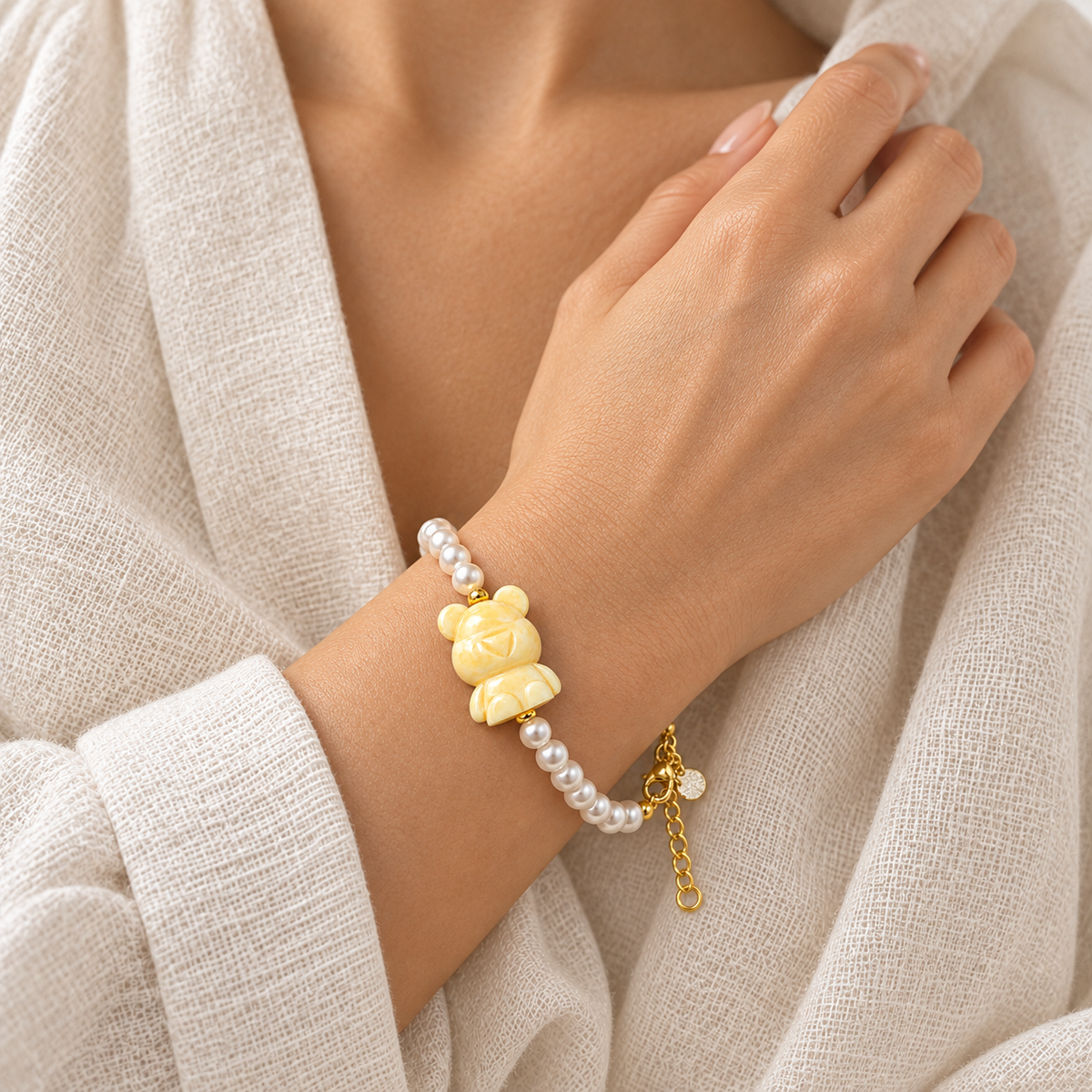 Baltic Amber Teddy Bear Pearl Bracelet – Creamy White
