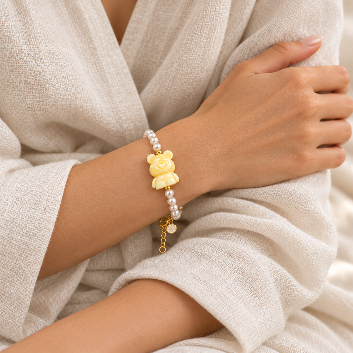 Baltic Amber Teddy Bear Pearl Bracelet – Creamy White